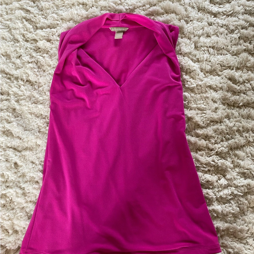 Banana Republic Wild Orchid XS v neck sleeveless top